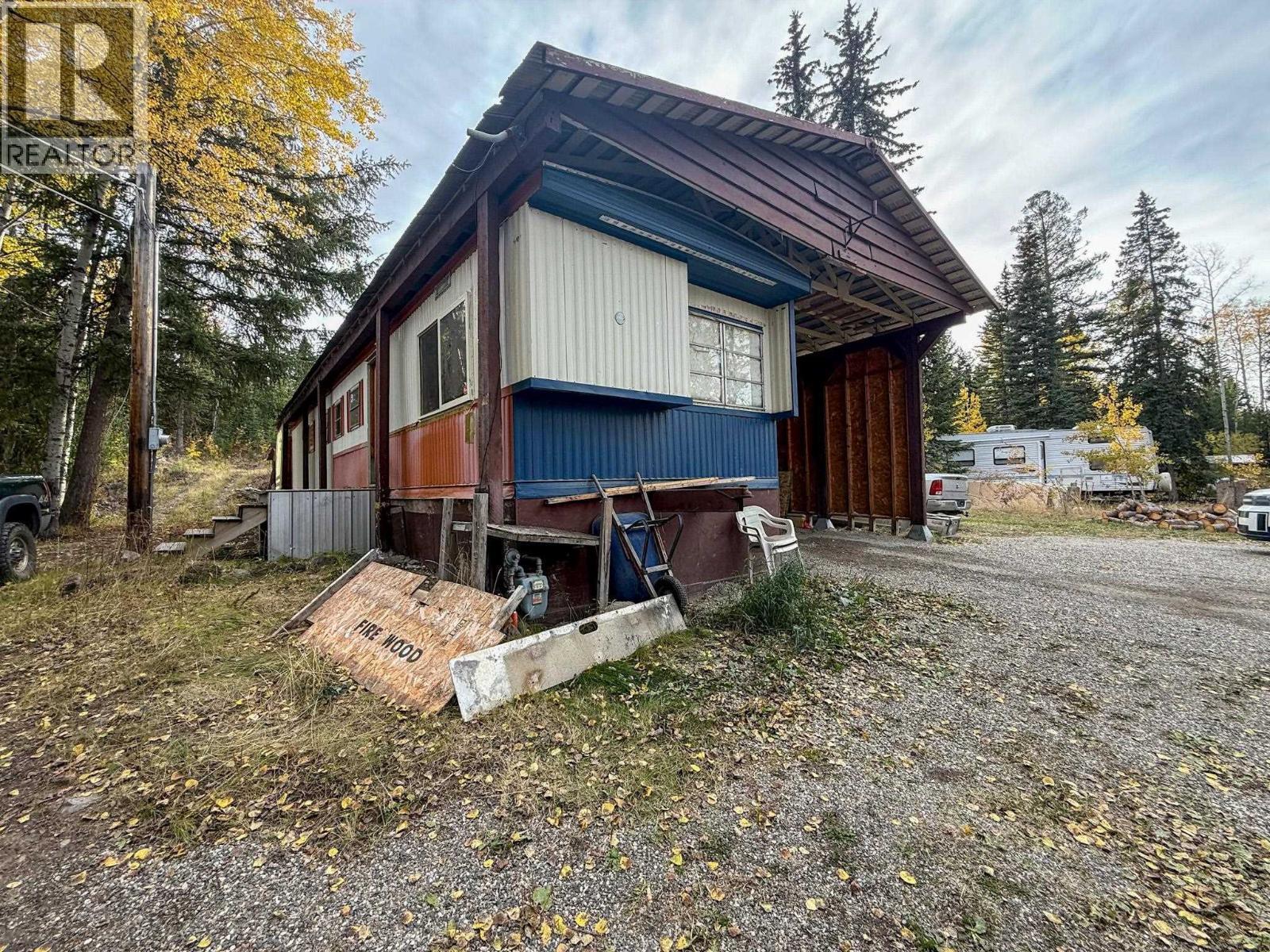 6340 Wolfe Road, Horse Lake, BC - Outdoor