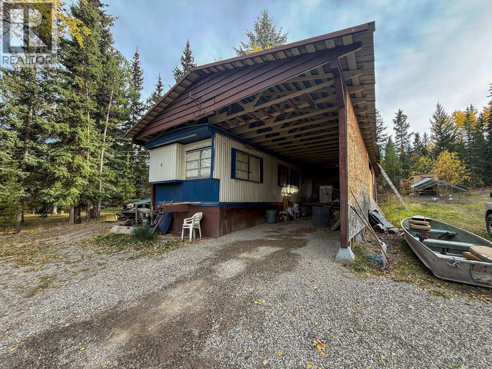 6340 Wolfe Road, Horse Lake, BC - Outdoor