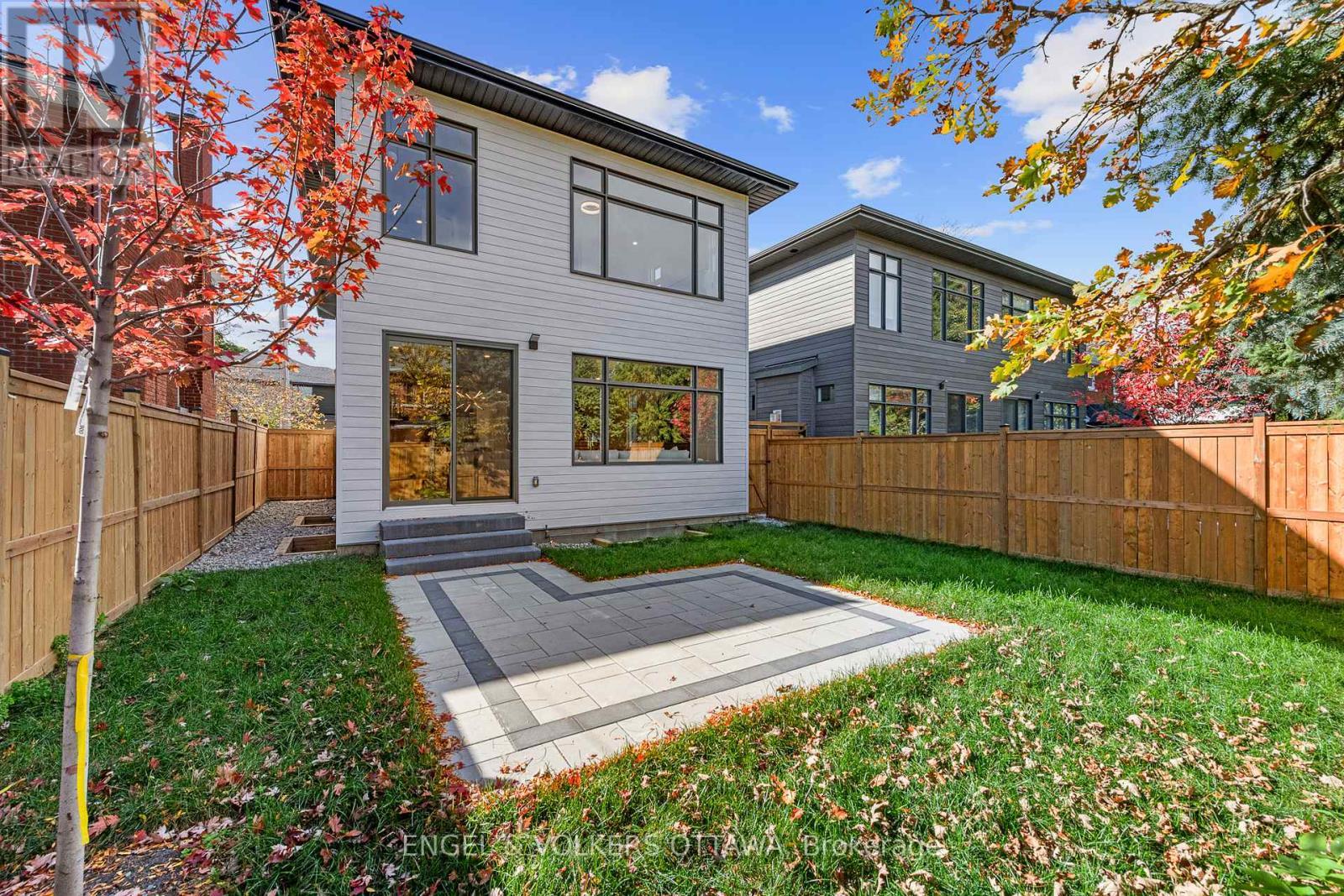 493 Highcroft Avenue, Ottawa, ON - Outdoor