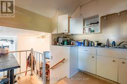 There is good cabinet space. -