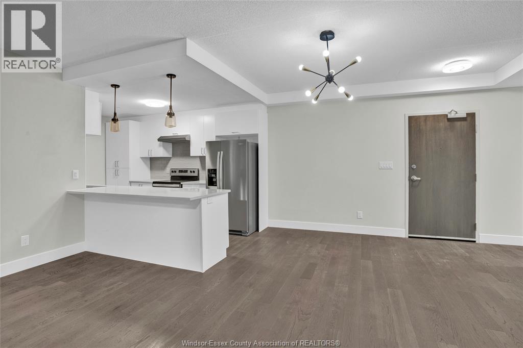 2600 Sandwich West Parkway Unit# 301, Lasalle, ON - Indoor Photo Showing Kitchen