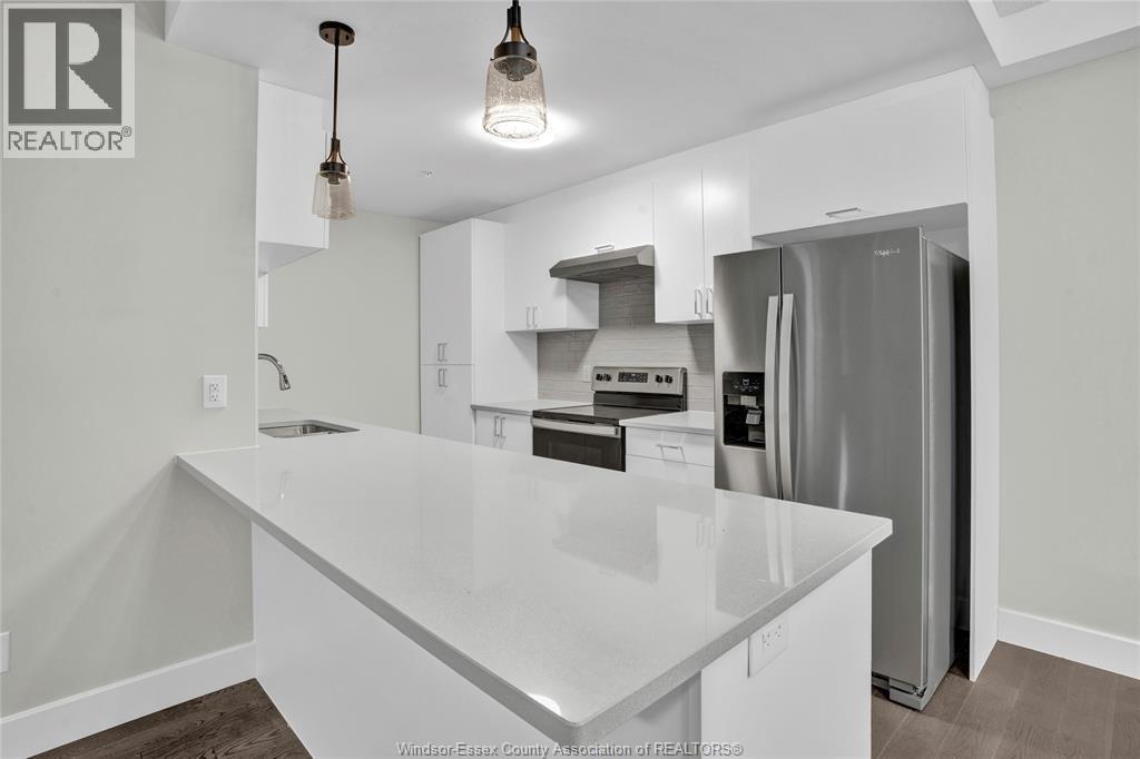 2600 Sandwich West Parkway Unit# 301, Lasalle, ON - Indoor Photo Showing Kitchen With Stainless Steel Kitchen With Upgraded Kitchen