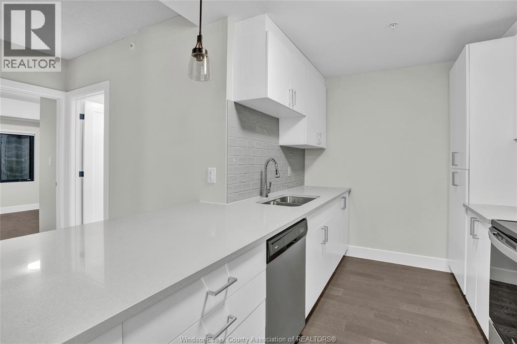 2600 Sandwich West Parkway Unit# 301, Lasalle, ON - Indoor Photo Showing Kitchen With Double Sink With Upgraded Kitchen