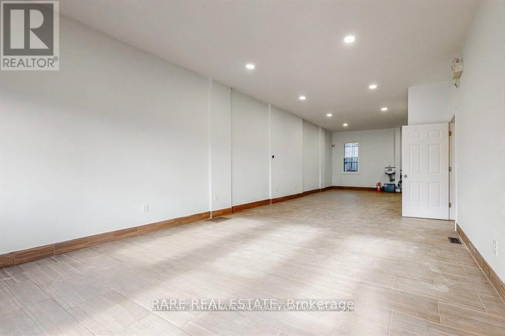 1439 Main Street E, Hamilton, ON