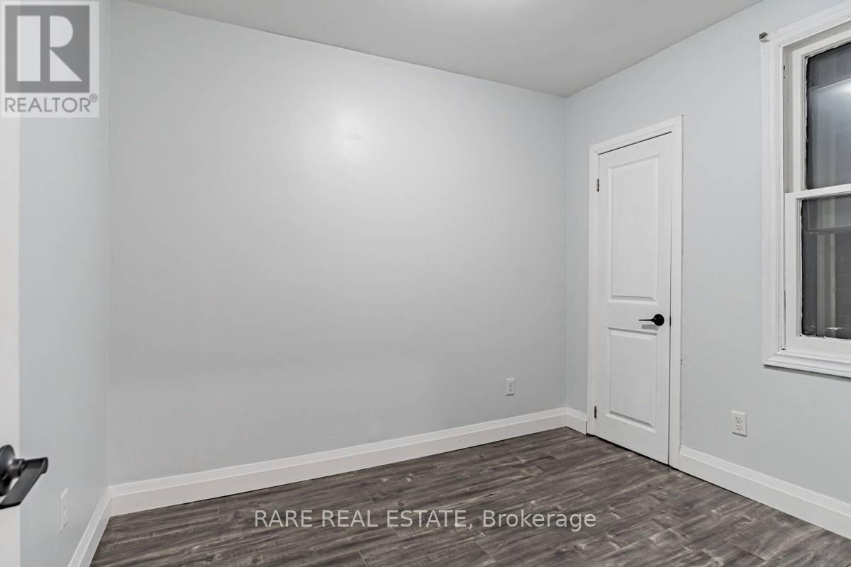 1439 Main Street E, Hamilton, ON