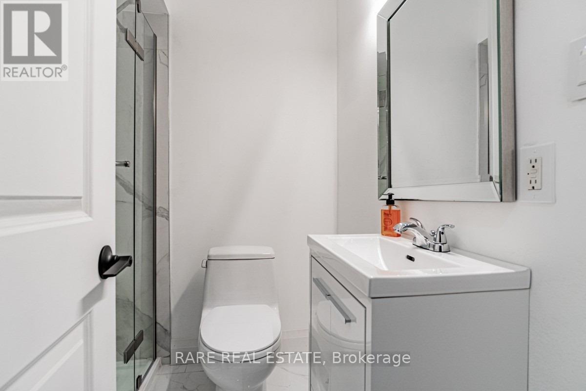 1439 Main Street E, Hamilton, ON