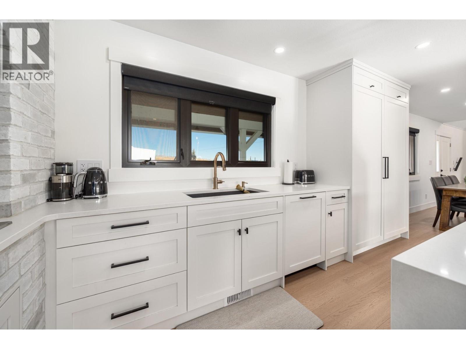 272 Goose Lake Road, Kamloops, BC - Indoor