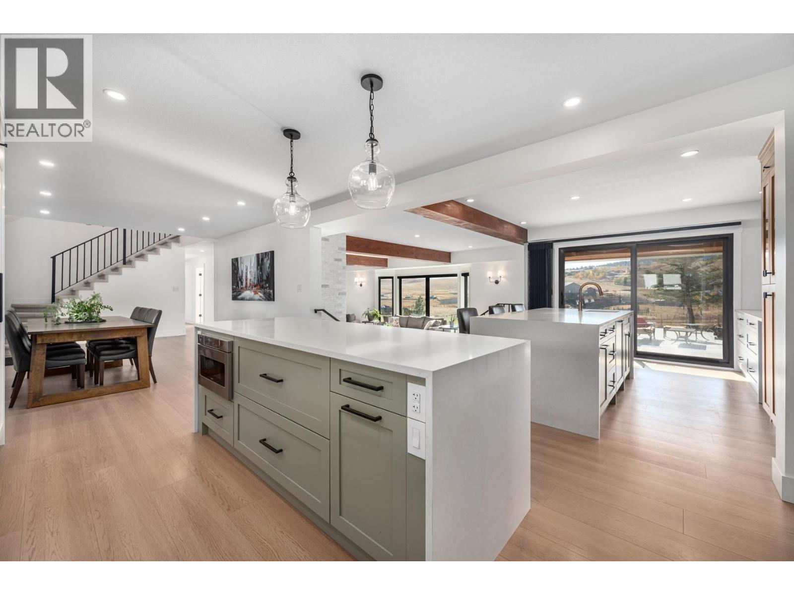 272 Goose Lake Road, Kamloops, BC - Indoor Photo Showing Kitchen With Upgraded Kitchen