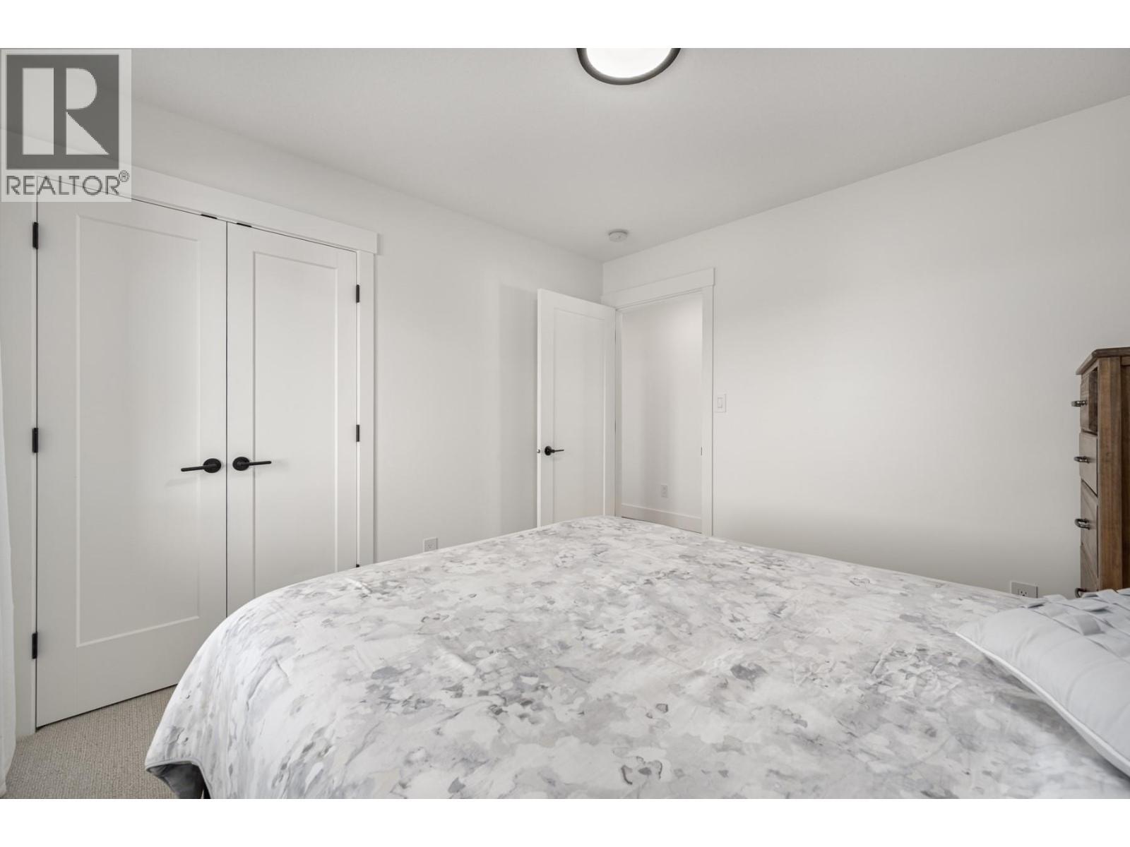 272 Goose Lake Road, Kamloops, BC - Indoor Photo Showing Bedroom