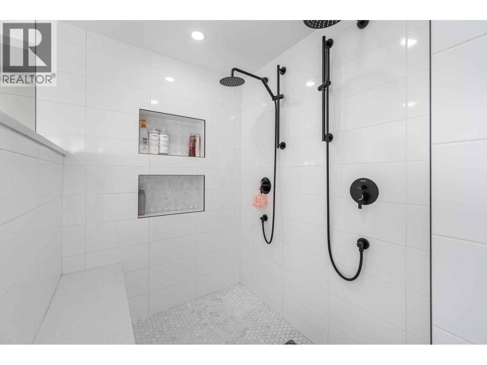 272 Goose Lake Road, Kamloops, BC - Indoor Photo Showing Bathroom