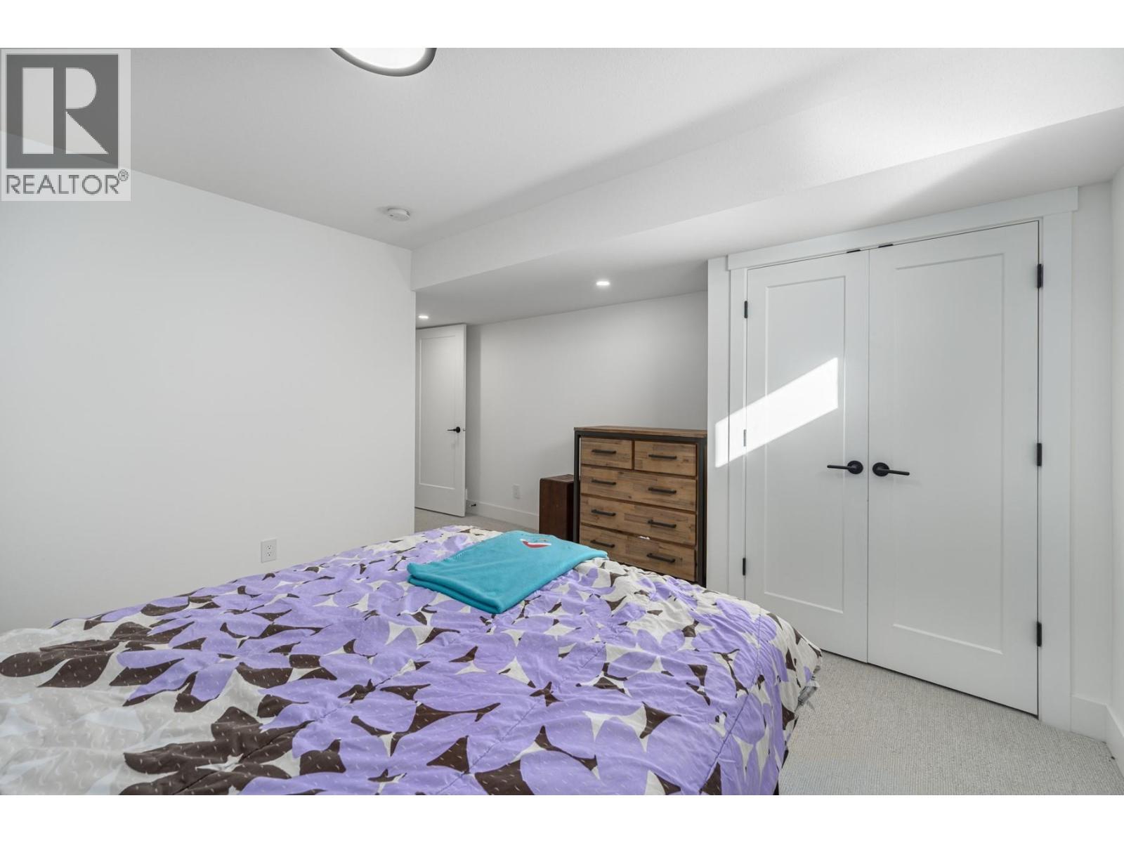 272 Goose Lake Road, Kamloops, BC - Indoor Photo Showing Bedroom