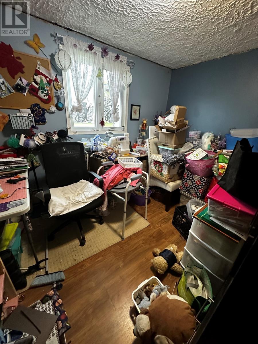 2 Philpotts Road, Botwood, NL - Indoor