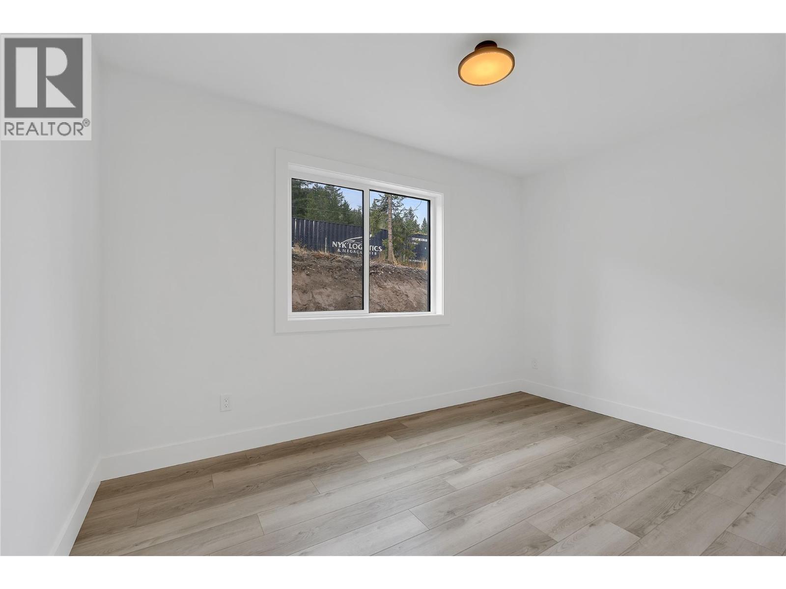 645 Grand Oro Road, Kaleden, BC - Indoor Photo Showing Other Room