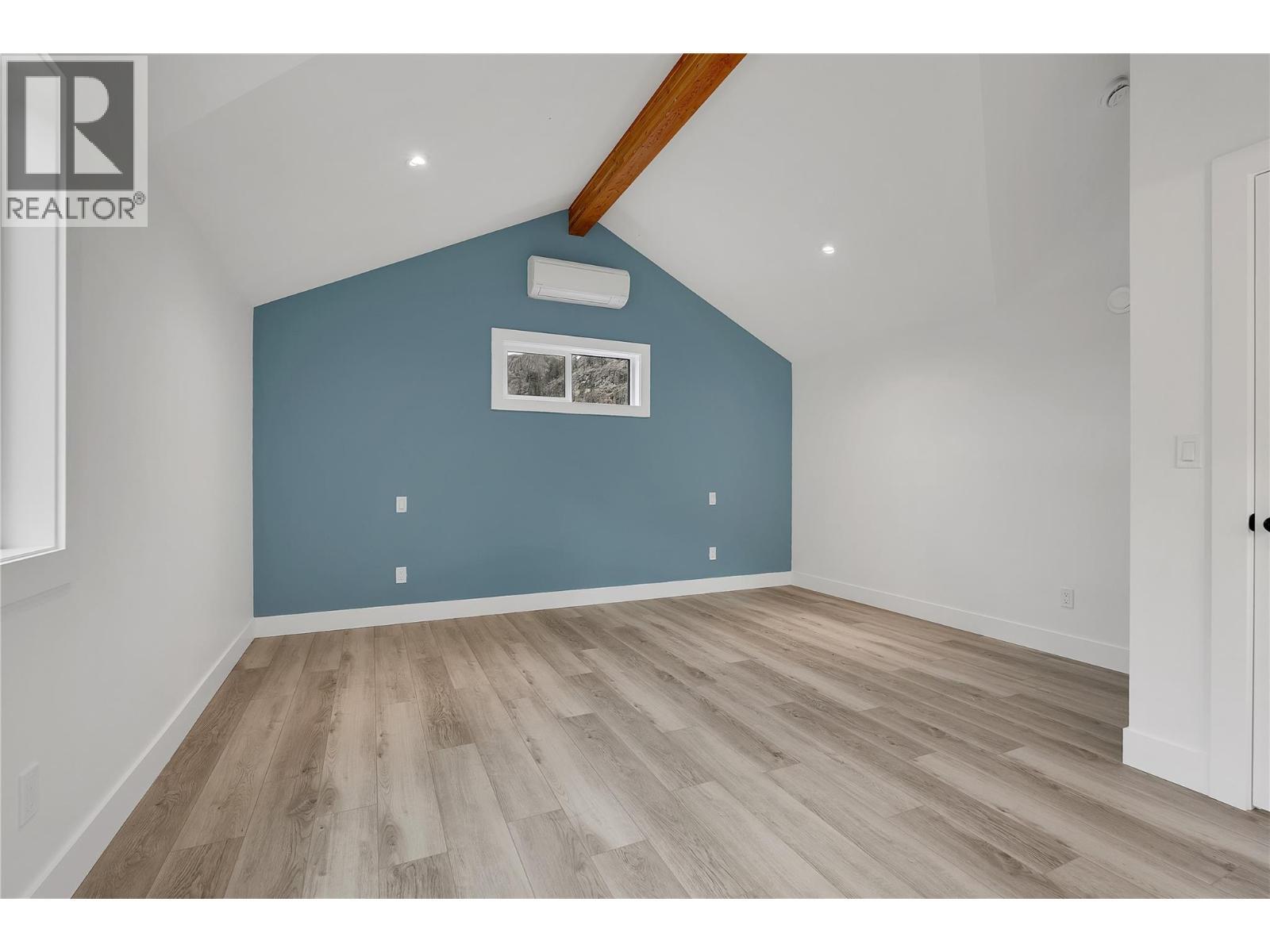 645 Grand Oro Road, Kaleden, BC - Indoor Photo Showing Other Room