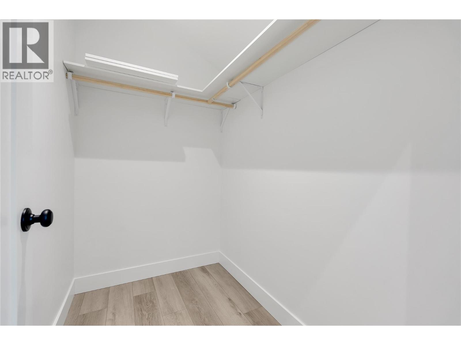 645 Grand Oro Road, Kaleden, BC - Indoor With Storage