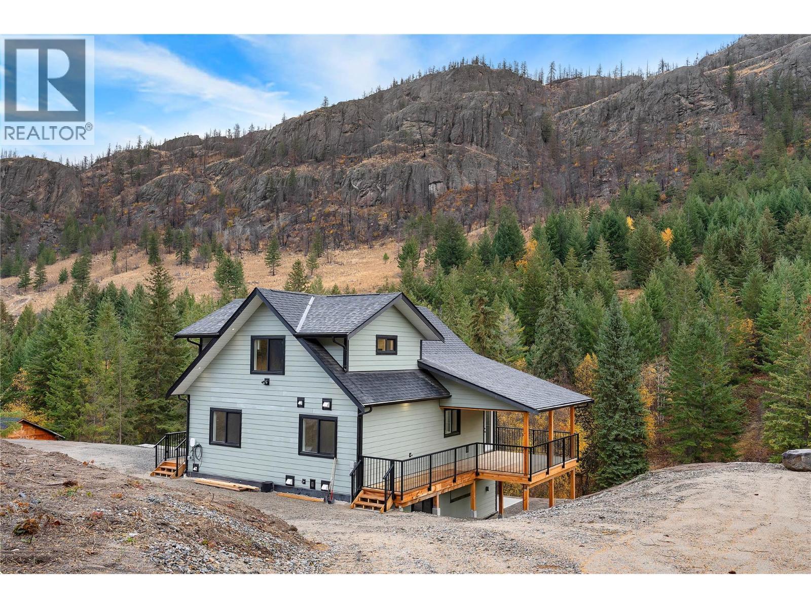 645 Grand Oro Road, Kaleden, BC - Outdoor