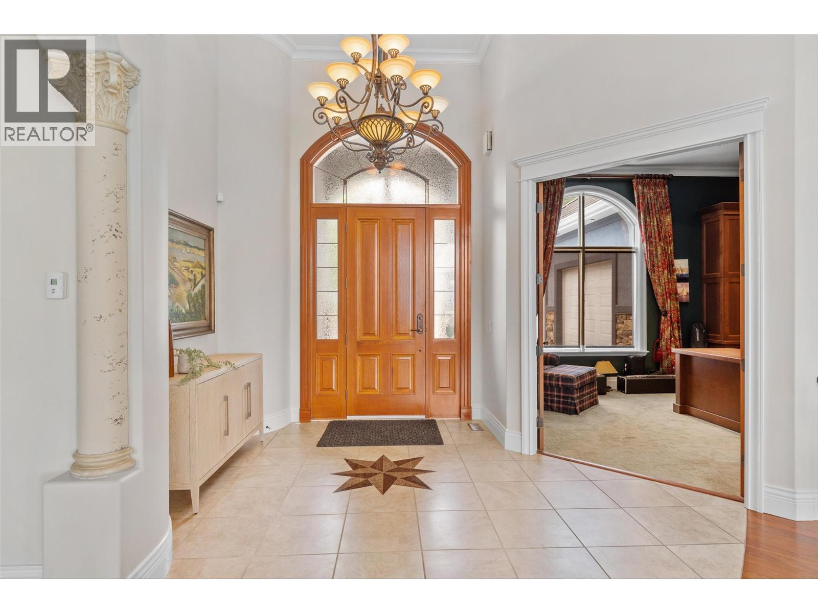 2543 Lucinde Road, West Kelowna, BC - Indoor Photo Showing Other Room