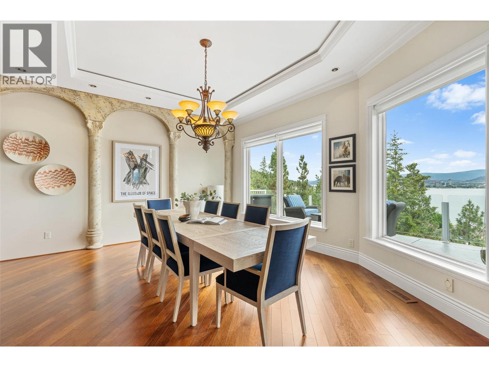 2543 Lucinde Road, West Kelowna, BC - Indoor Photo Showing Dining Room