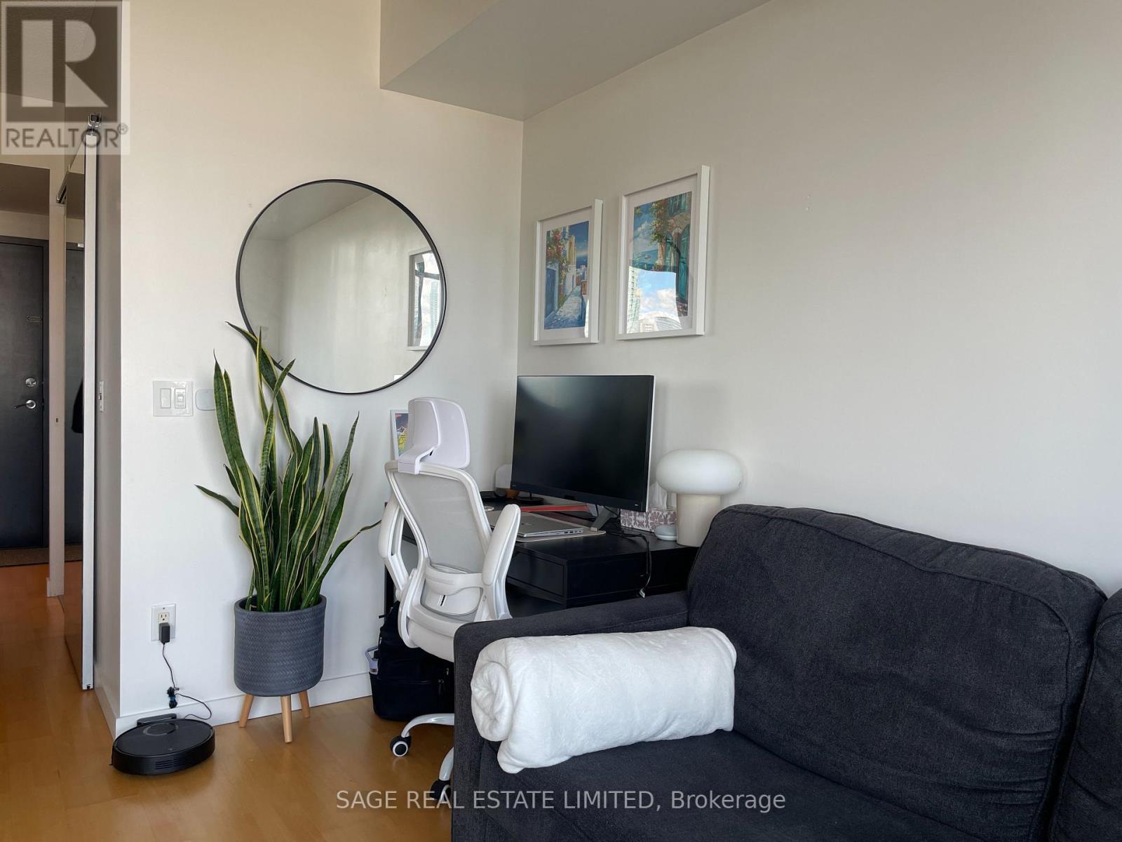 2107 - 281 Mutual Street, Toronto, ON - Indoor