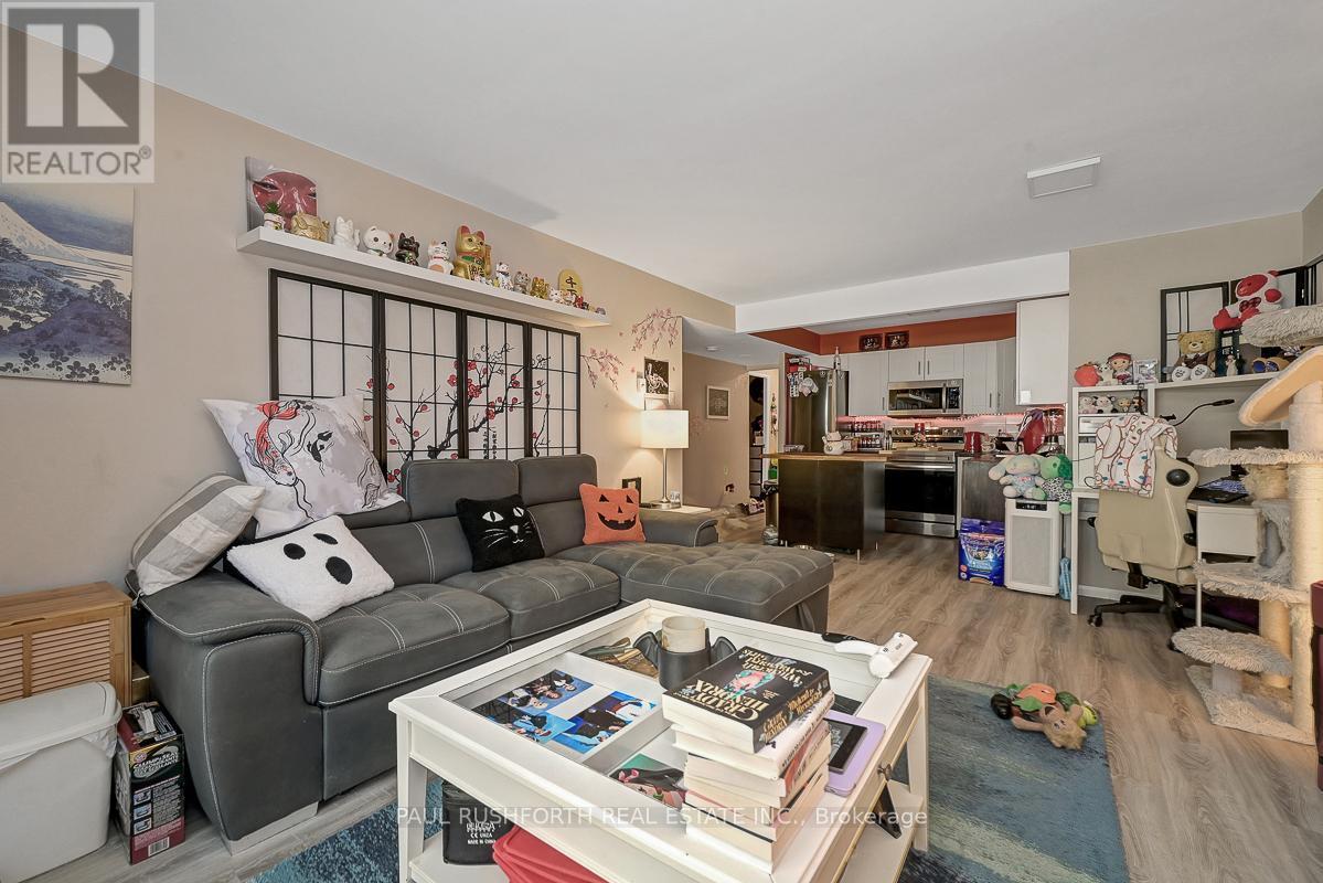 Living Room - 1703 - 475 Laurier Avenue W, Ottawa, ON - Indoor Photo Showing Living Room