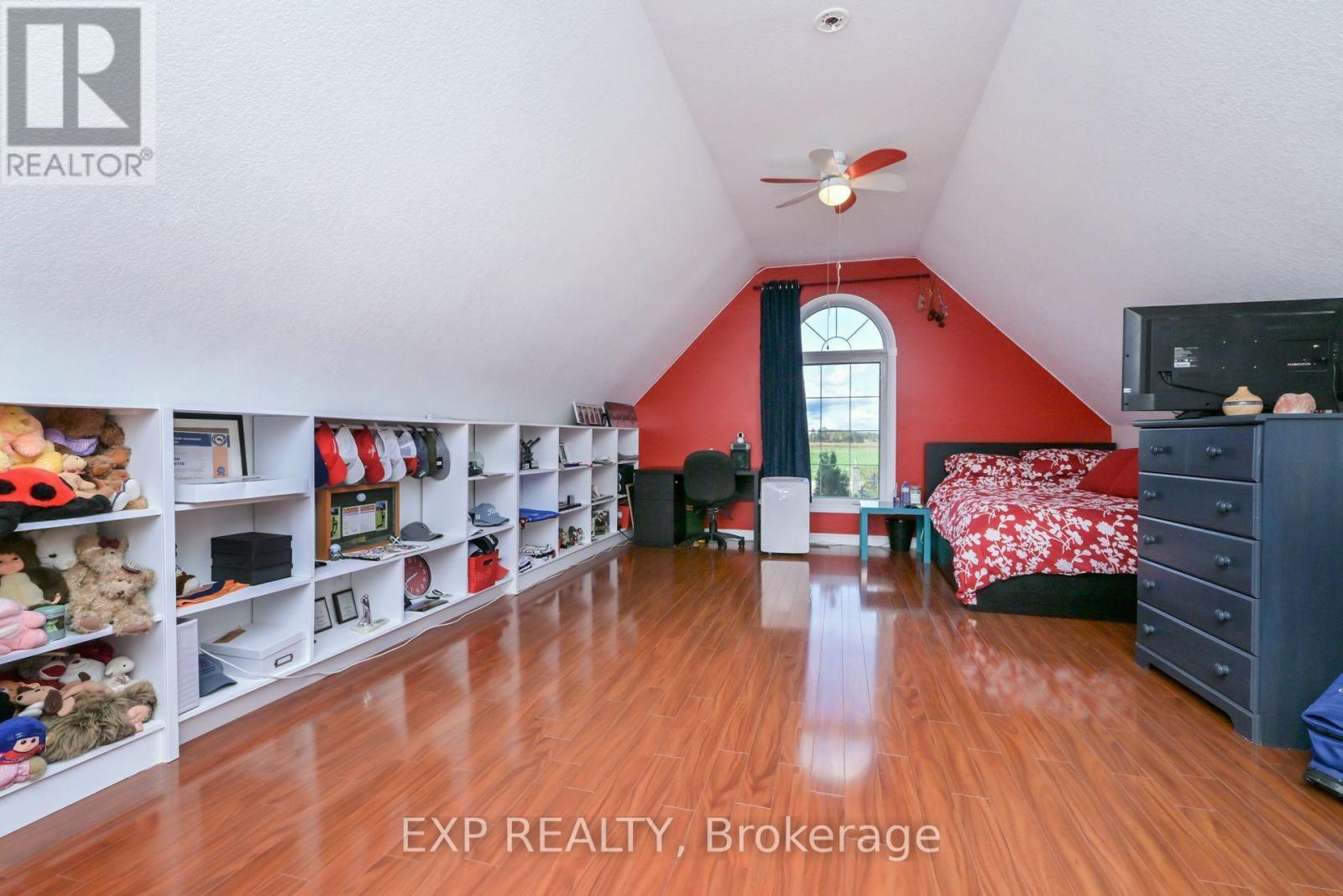 Loft Bedroom / Office - 434499 4Th Line, Amaranth, ON - Indoor