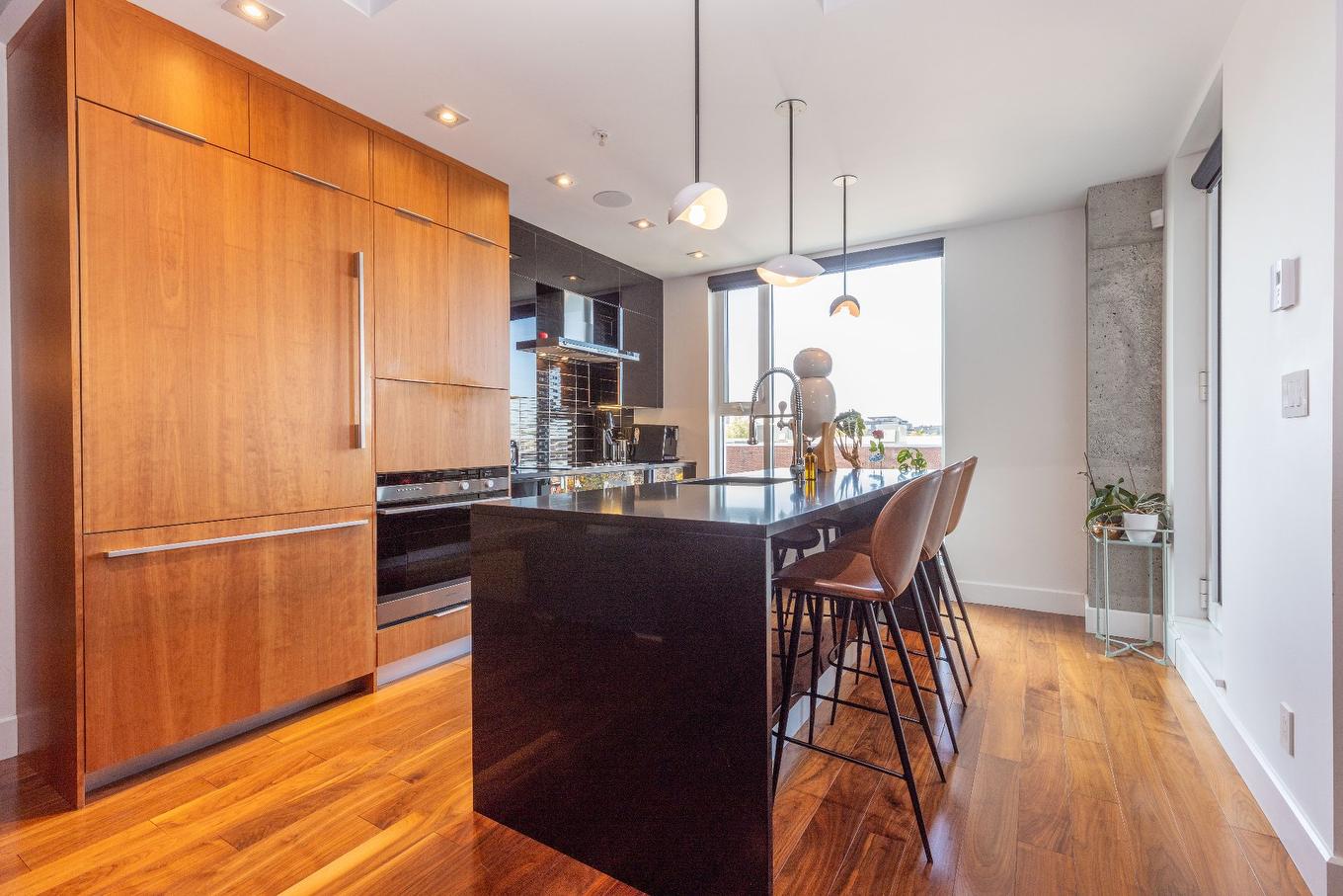 Cuisine - 405-5 Rue Dante, Montréal (Rosemont/La Petite-Patrie), QC - Indoor Photo Showing Kitchen With Upgraded Kitchen