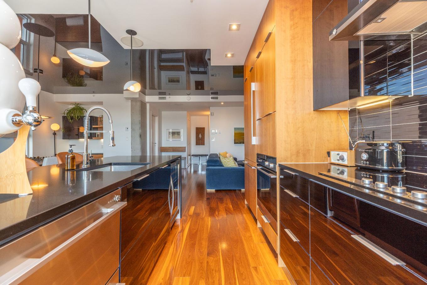 Cuisine - 405-5 Rue Dante, Montréal (Rosemont/La Petite-Patrie), QC - Indoor Photo Showing Kitchen With Double Sink