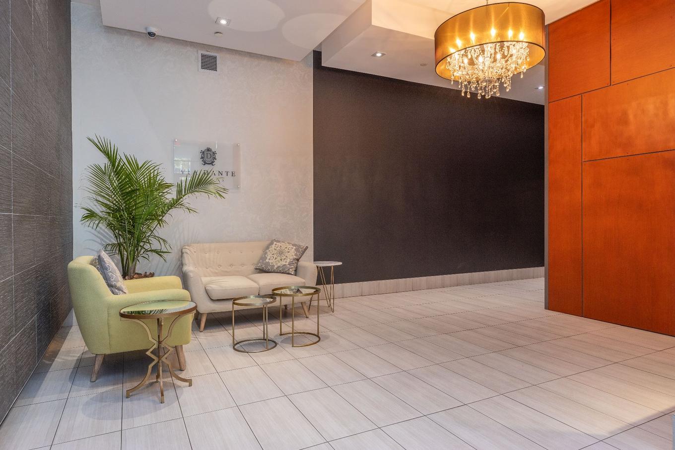 Hall d'entrée/Vestibule - 405-5 Rue Dante, Montréal (Rosemont/La Petite-Patrie), QC - Indoor Photo Showing Other Room