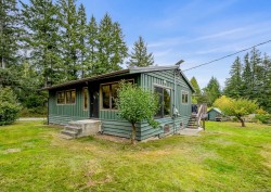 997 Belwood Rd Cortes Island, BC V0P 1K0