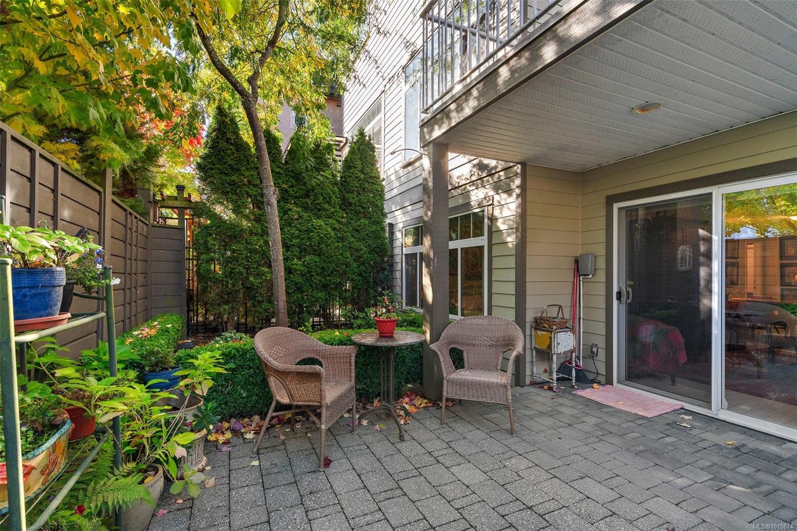 9715 Second St, Sidney, BC - Outdoor With Exterior