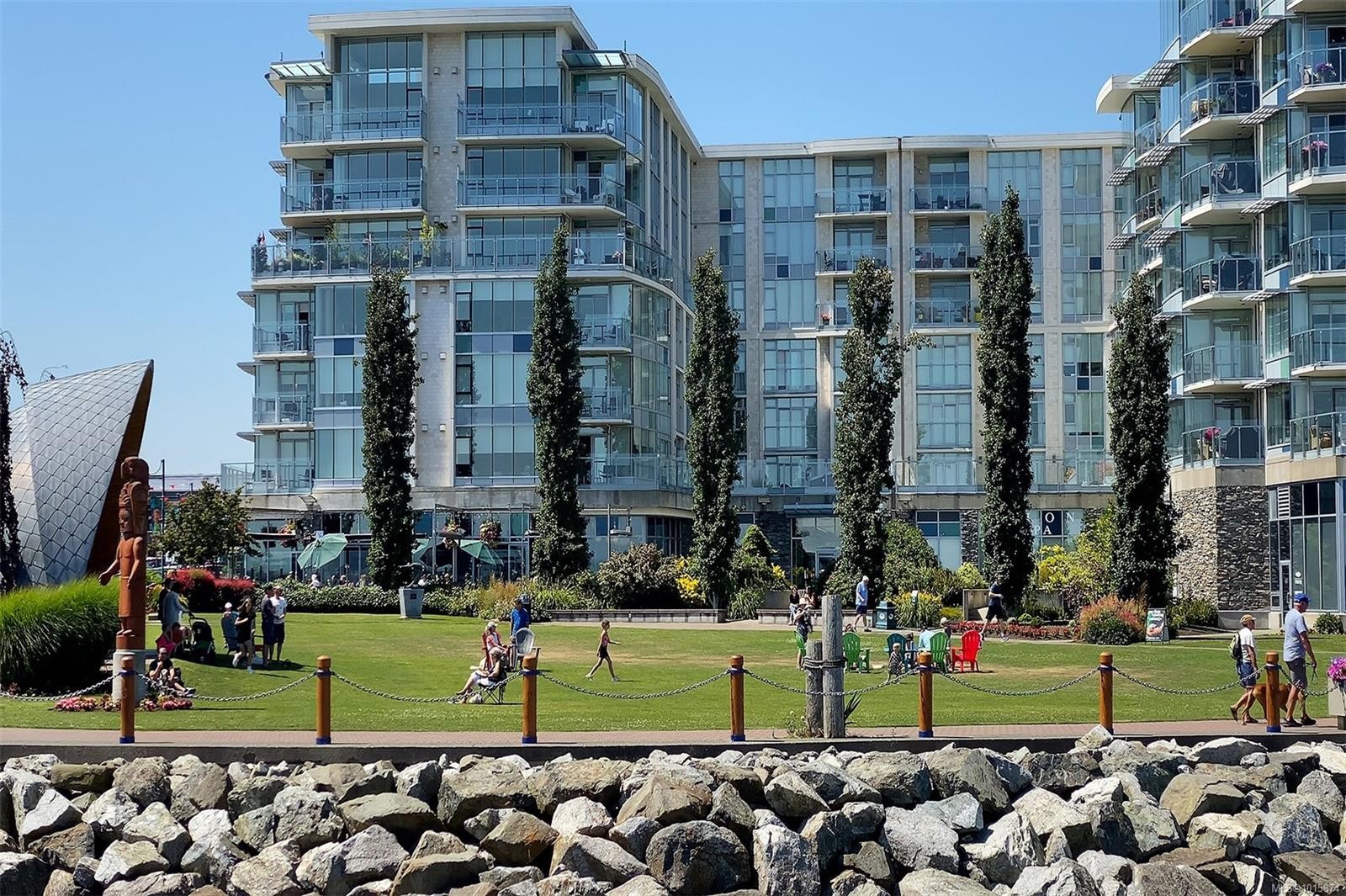 9715 Second St, Sidney, BC - Outdoor With Facade