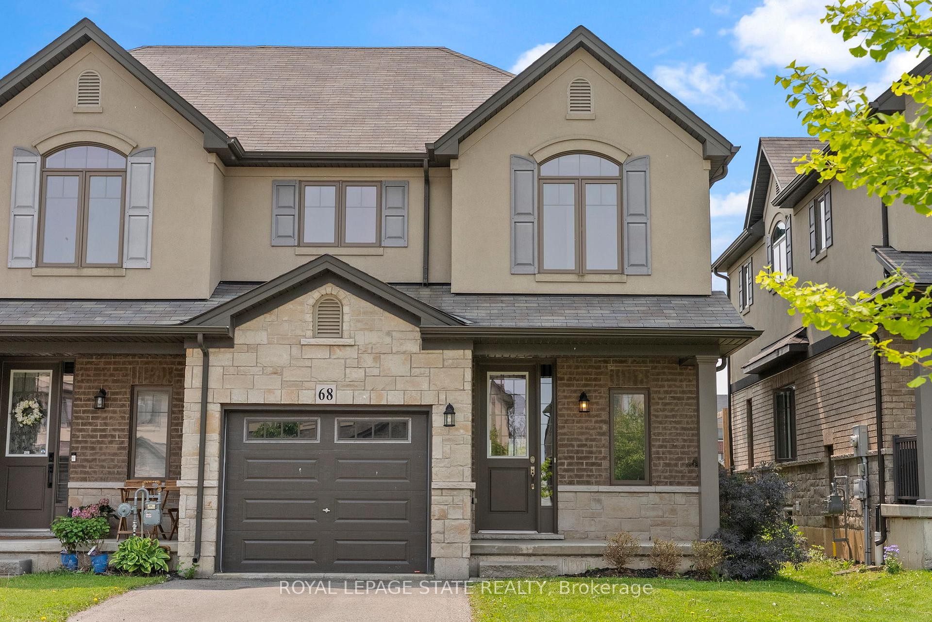 68 Dodman Crescent, Hamilton, ON - Outdoor With Facade
