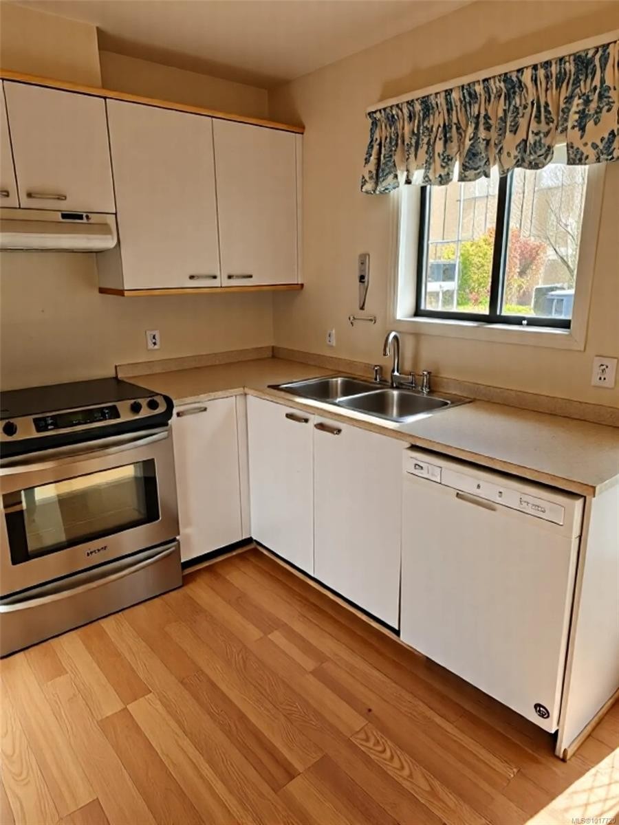 12-639 Kildew Rd, Colwood, BC