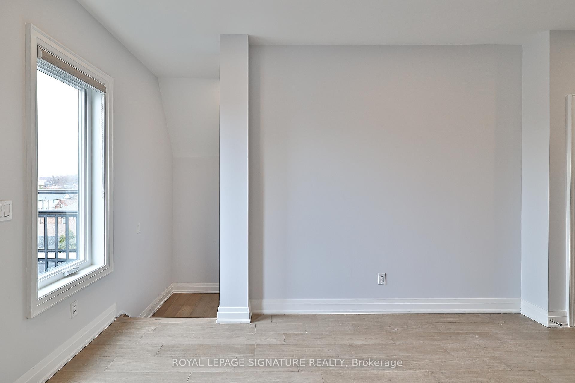 Third-60 Belvidere Avenue, Toronto, ON - Indoor Photo Showing Other Room