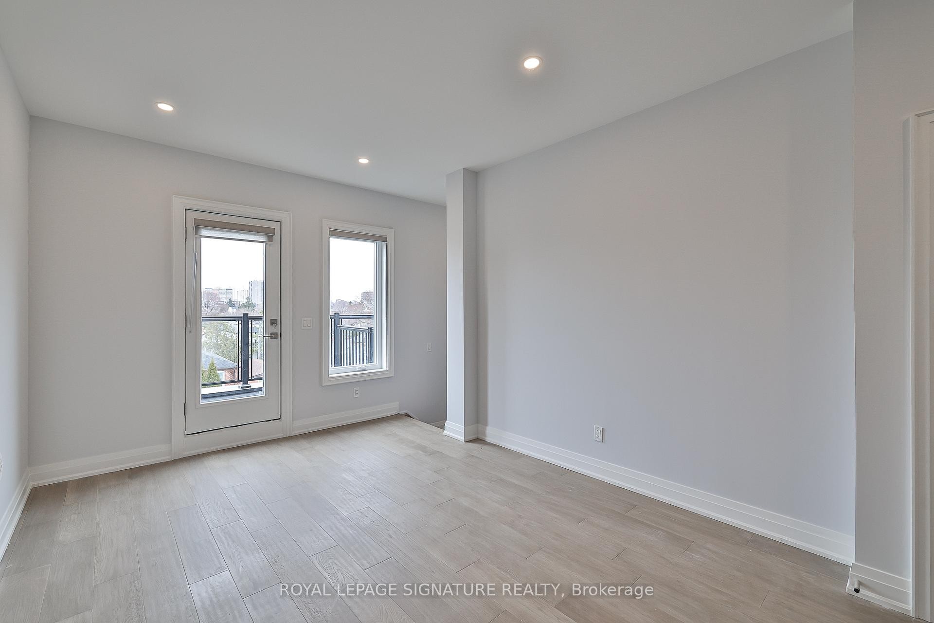 Third-60 Belvidere Avenue, Toronto, ON - Indoor Photo Showing Other Room