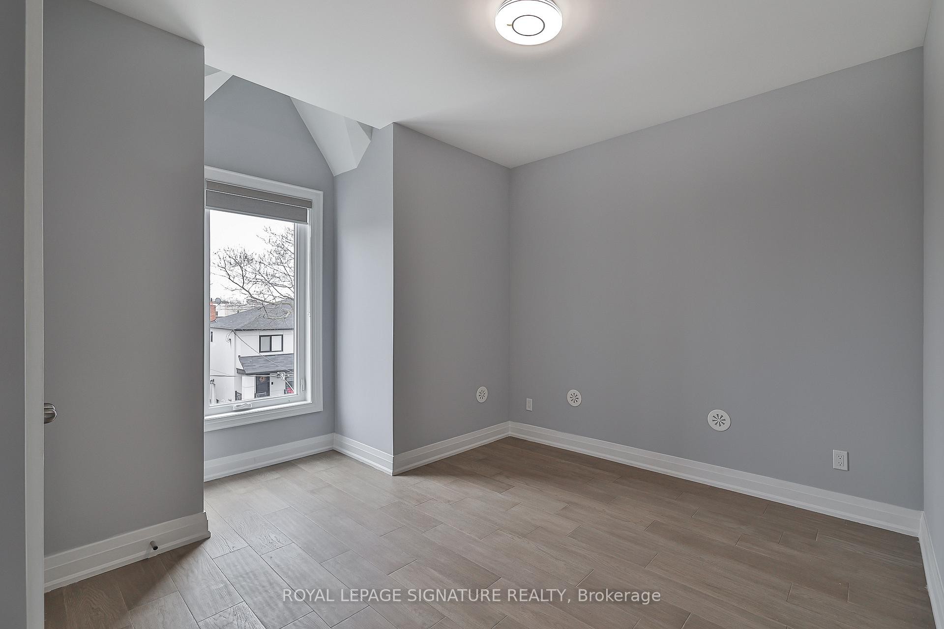 Third-60 Belvidere Avenue, Toronto, ON - Indoor Photo Showing Other Room