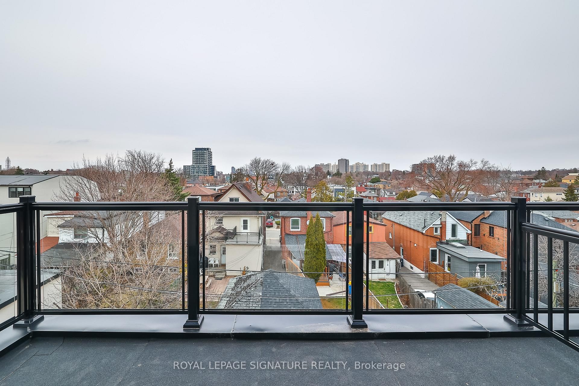 Third-60 Belvidere Avenue, Toronto, ON - Outdoor