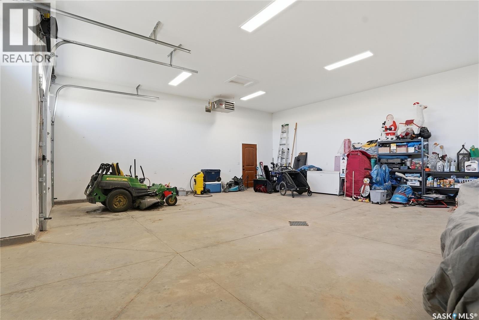 Mcconnel Road Acreage On 10 Acres, Blucher Rm No. 343, SK - Indoor Photo Showing Garage