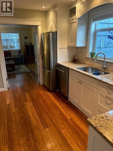 3547 Lakeshore Road, Kelowna, BC - Indoor Photo Showing Kitchen With Double Sink