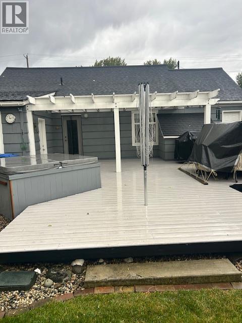 3547 Lakeshore Road, Kelowna, BC - Outdoor