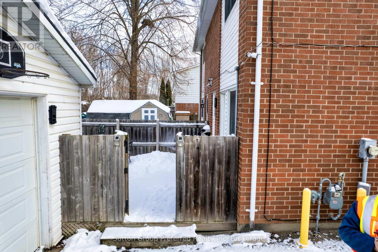 134 Keats Drive, Woodstock (Woodstock - South), ON - Indoor Photo Showing Kitchen