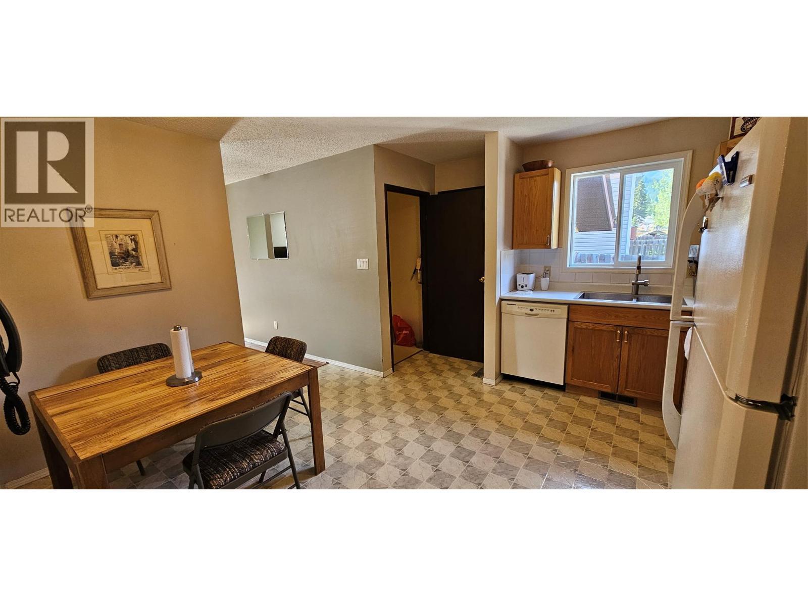 1234 Hickory Crescent, Sparwood, BC - Indoor