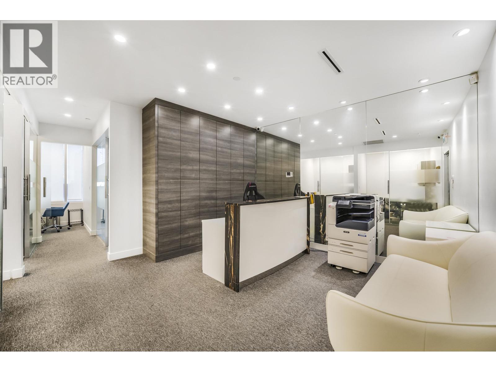 606 4538 Kingsway, Burnaby, BC