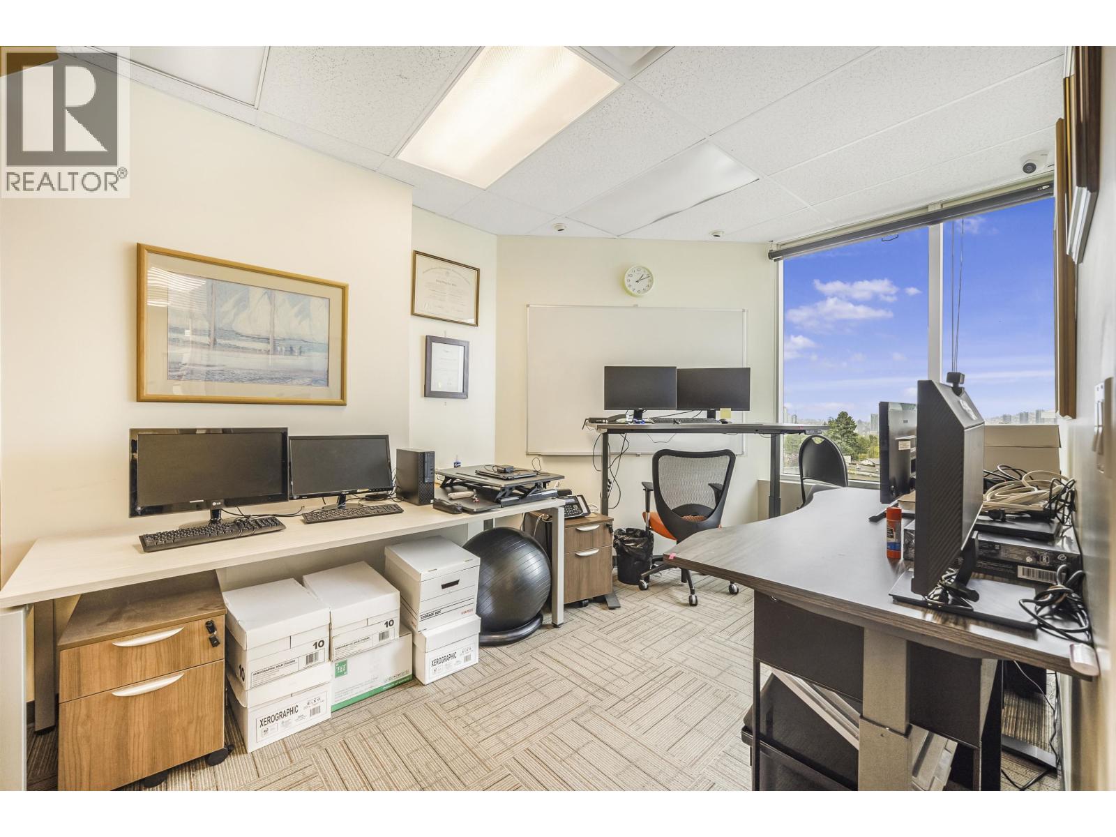 605 4538 Kingsway, Burnaby, BC