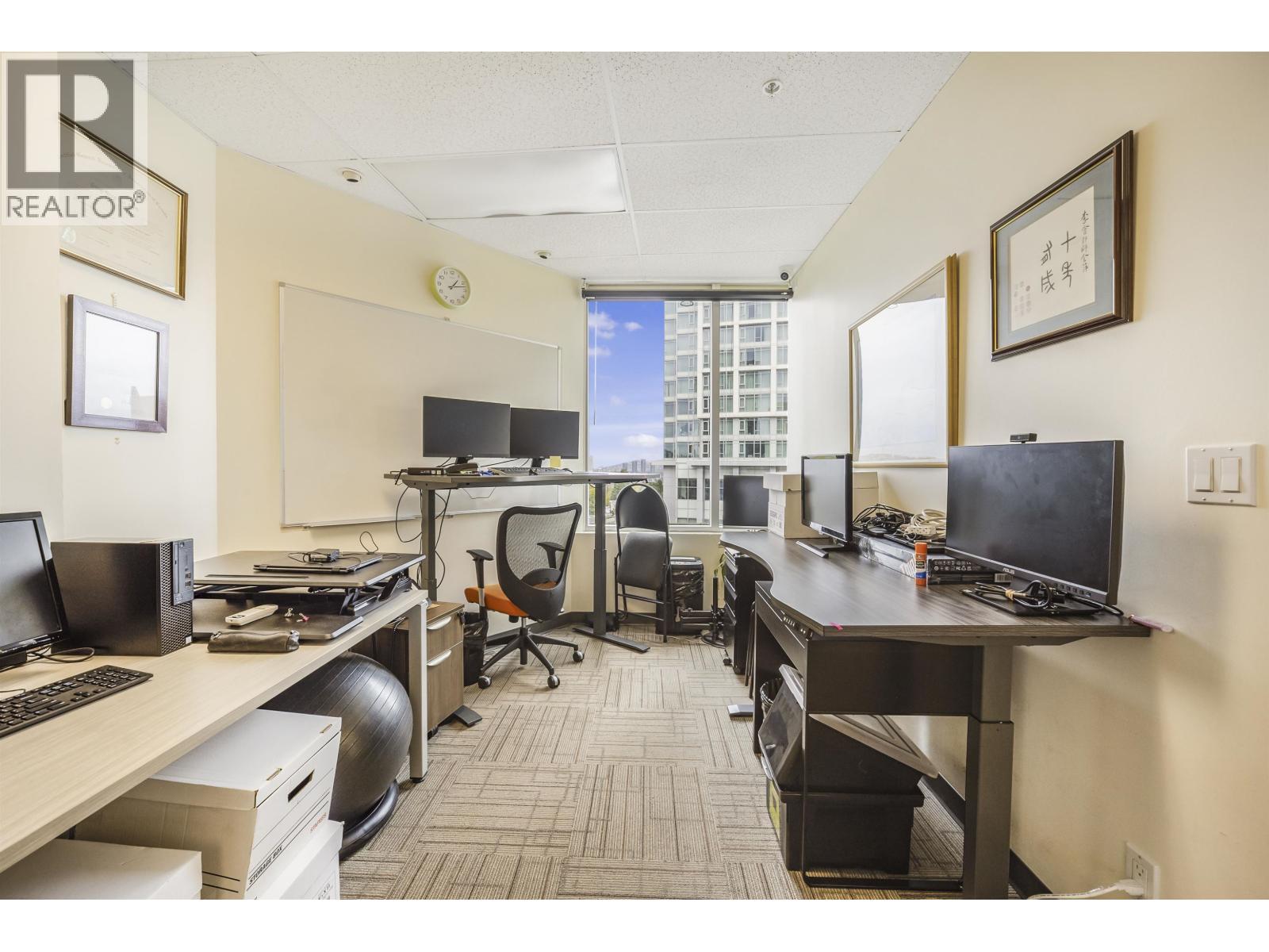 605 4538 Kingsway, Burnaby, BC