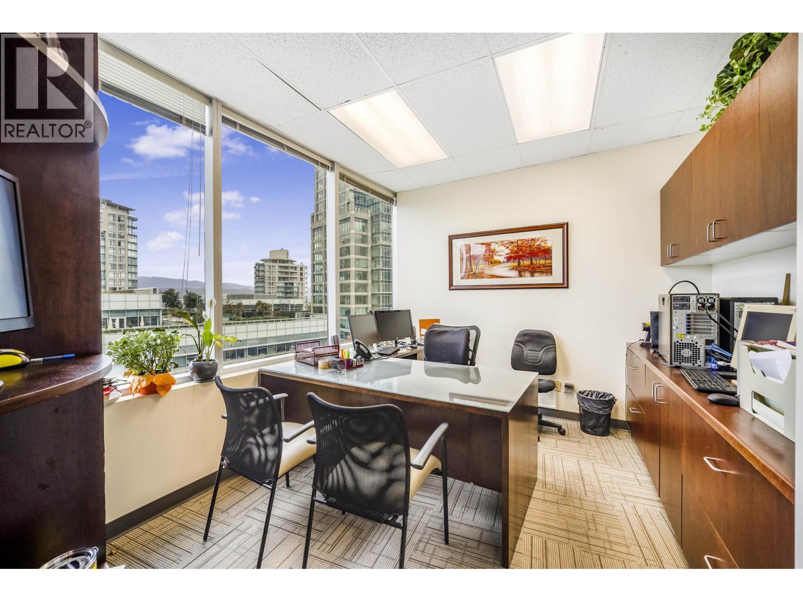 605 4538 Kingsway, Burnaby, BC