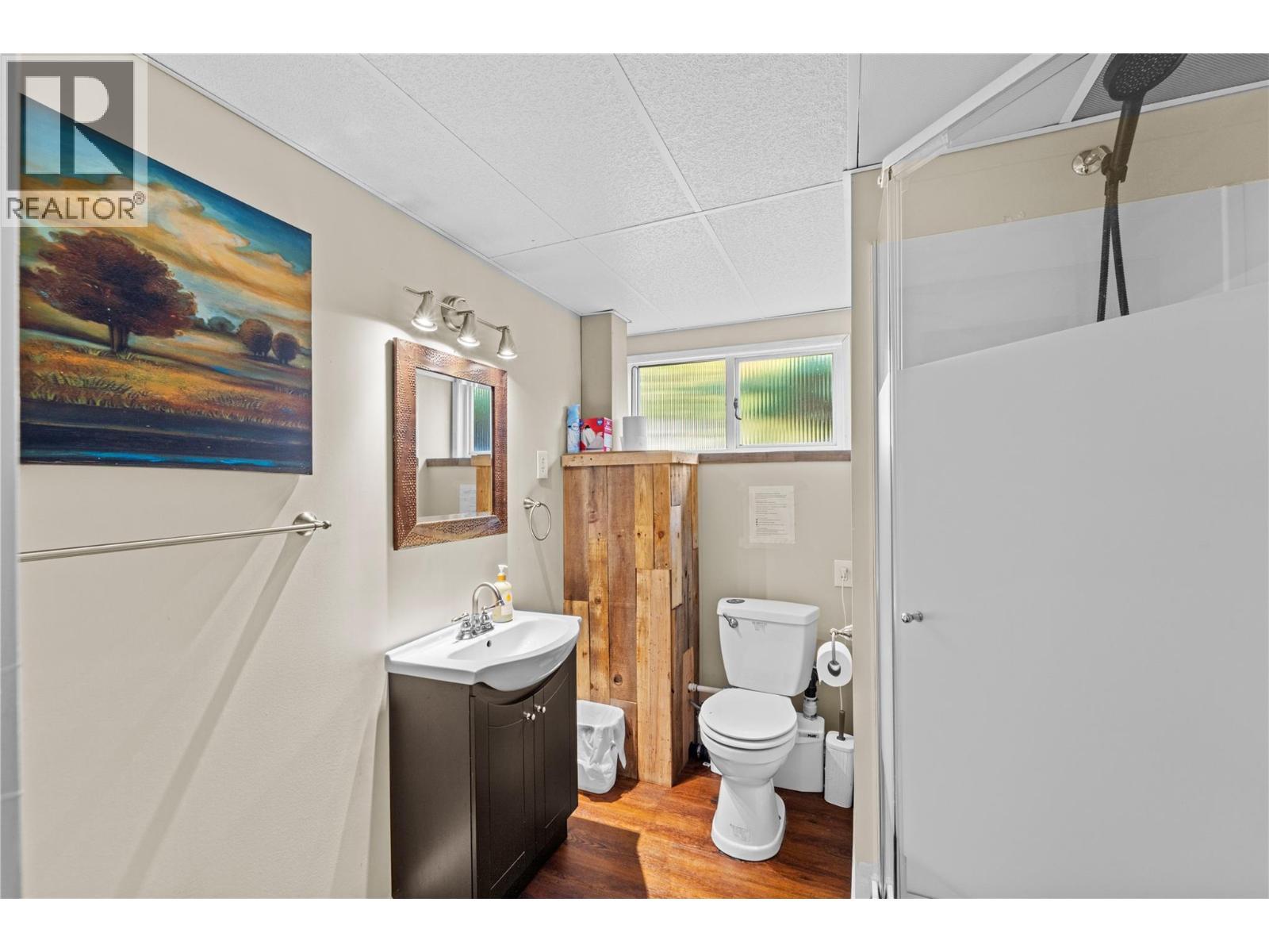 1938 Parker Drive, Merritt, BC - Indoor Photo Showing Bathroom
