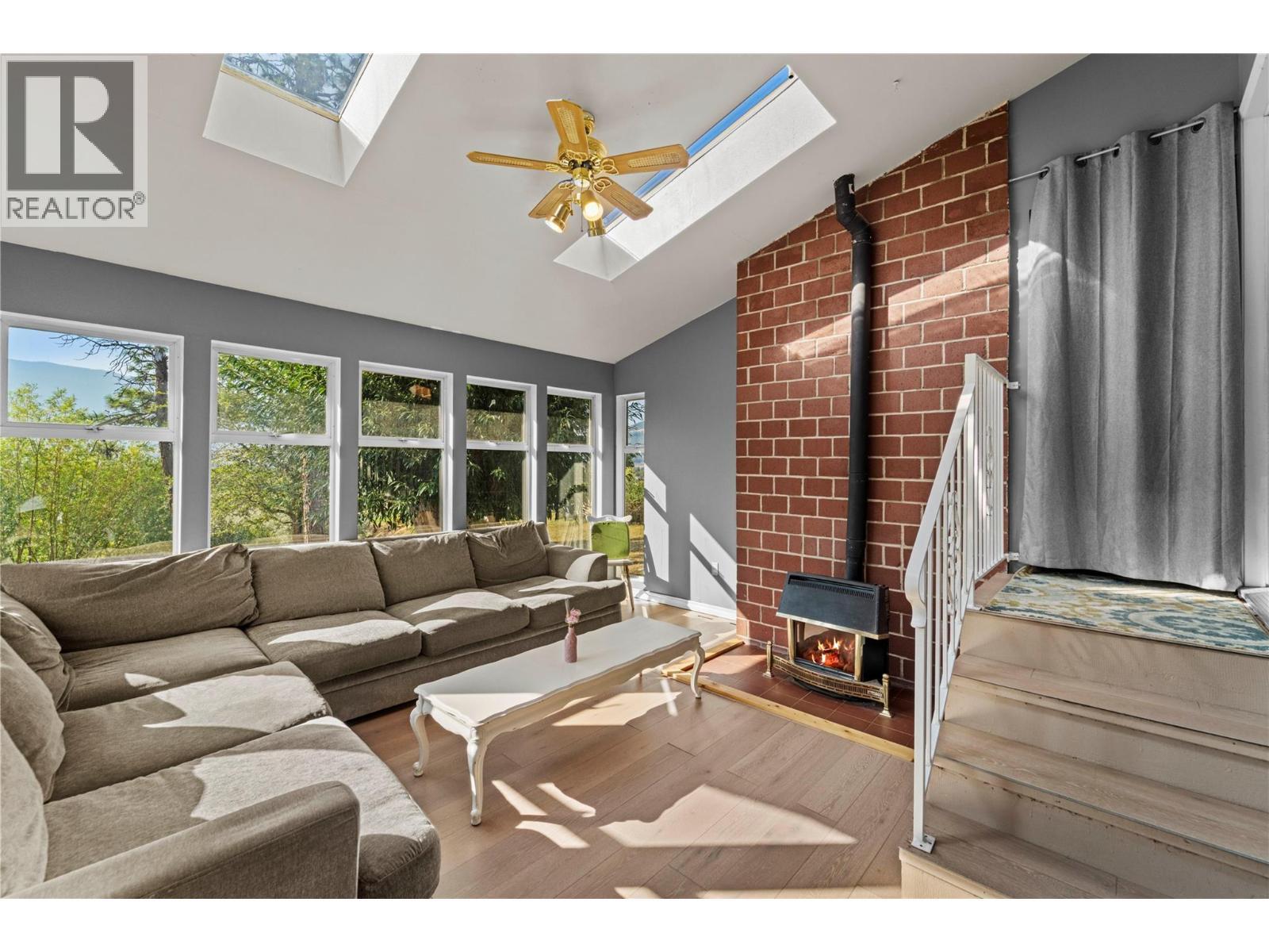 1938 Parker Drive, Merritt, BC - Indoor Photo Showing Living Room With Fireplace