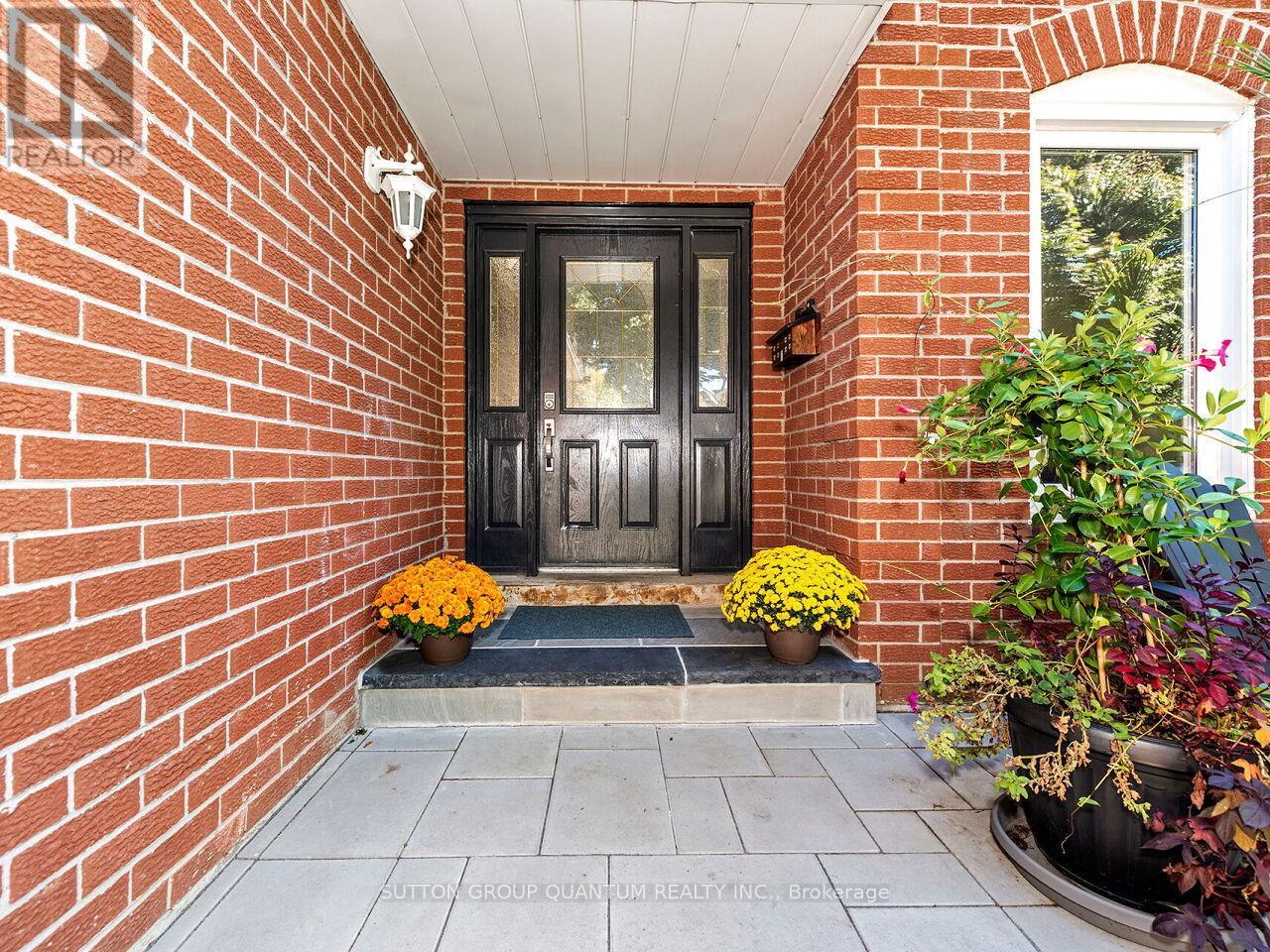 1872 Flintlock Court, Mississauga, ON - Outdoor With Exterior