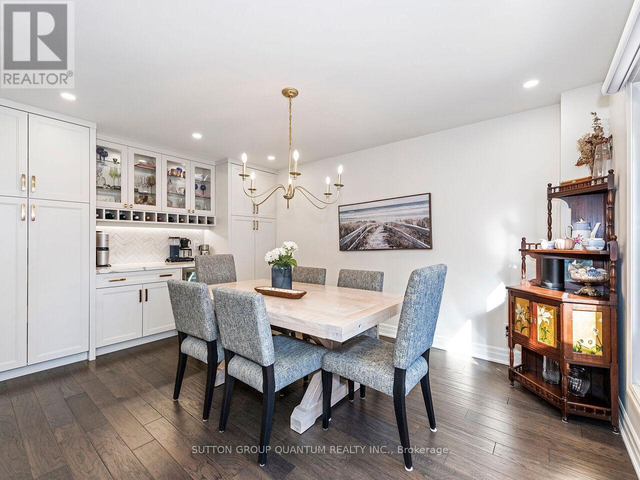 1872 Flintlock Court, Mississauga, ON - Indoor Photo Showing Dining Room